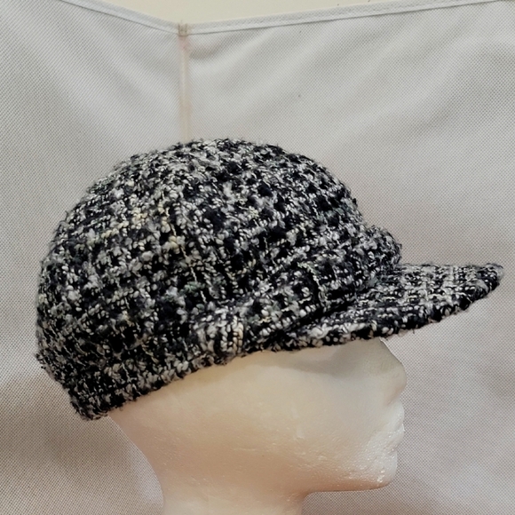 NEW - CALVIN KLEIN BLACK & GTAY WOVEN HAT - Picture 1 of 5